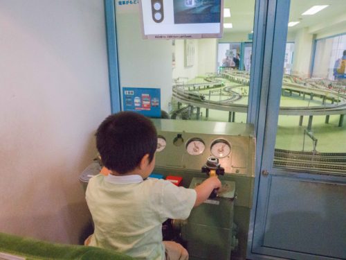 模型シミュレーター